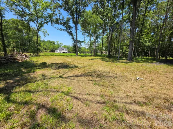 8321 Rocky River Rd, Harrisburg, NC 28075