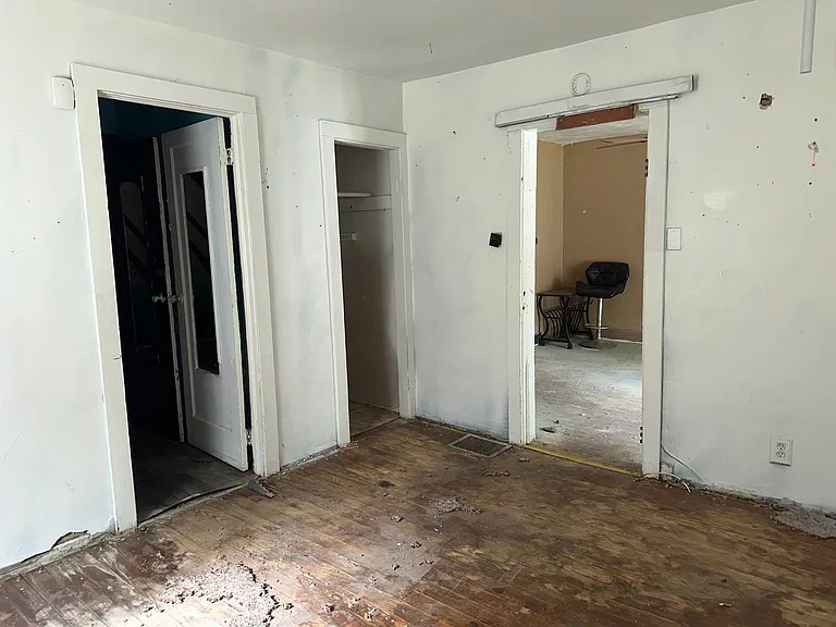 2618 E Garfield Ave — Photo 14