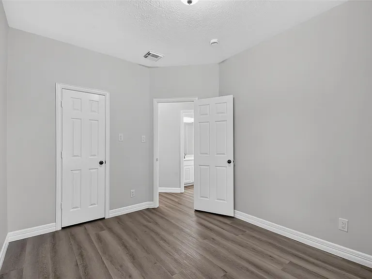 6706 Paigetree Ln — Photo 12