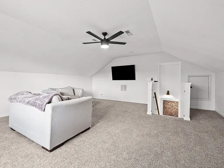 227 Harold Dr — Photo 21