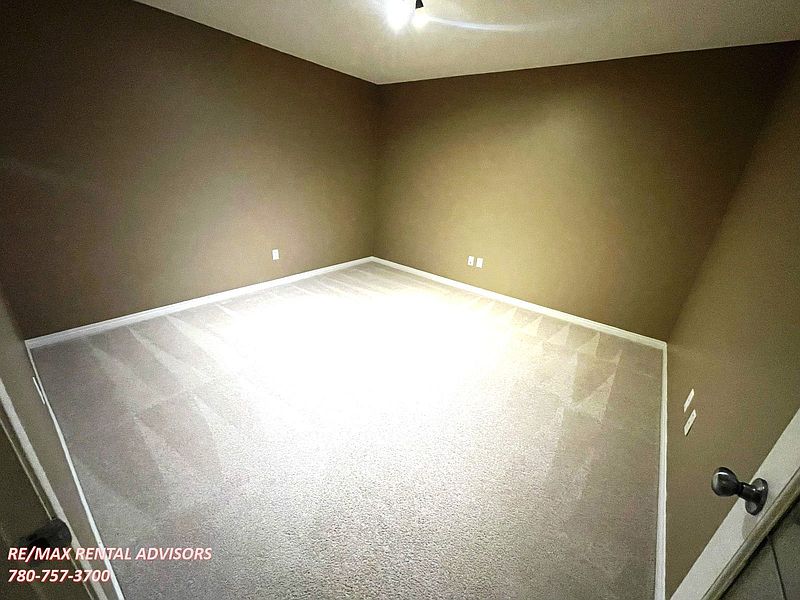 Edmonton Apartment for rent - 2 Bedrooms — photo 10