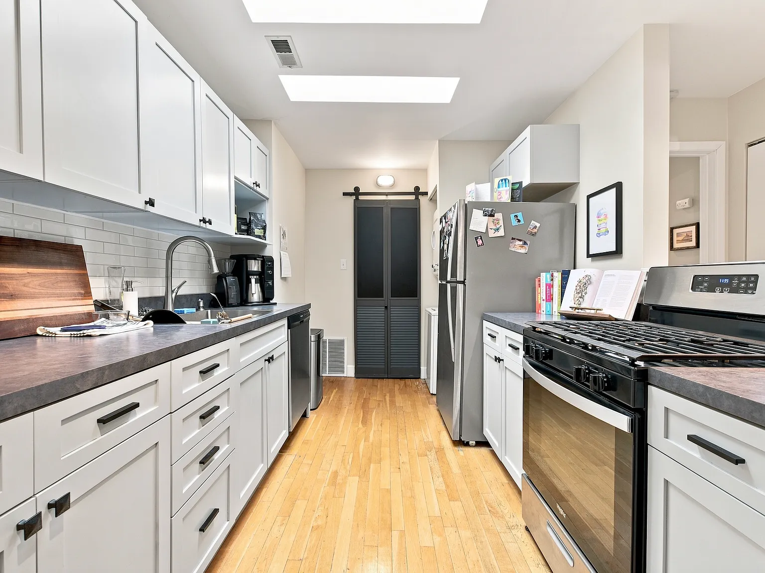 1855 W Chicago Ave — Photo 4