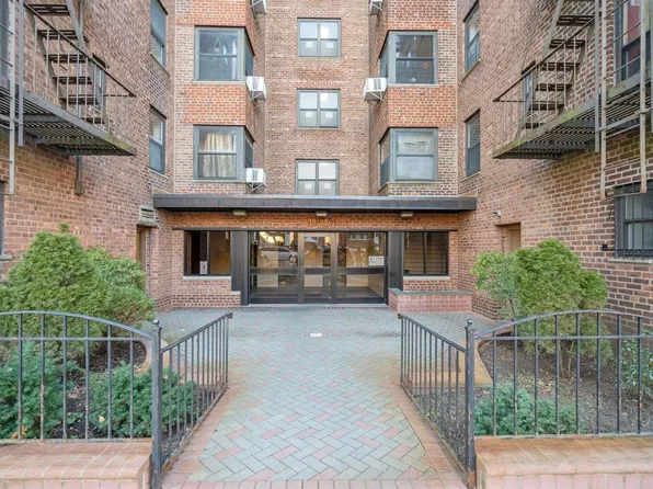 90-08 32nd Ave. #509, East Elmhurst, NY 11369