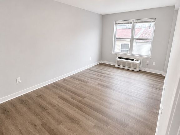 2nd image of 169 16th Ave #2