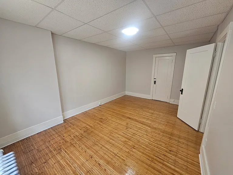 25 Broezel St #101 — Photo 15