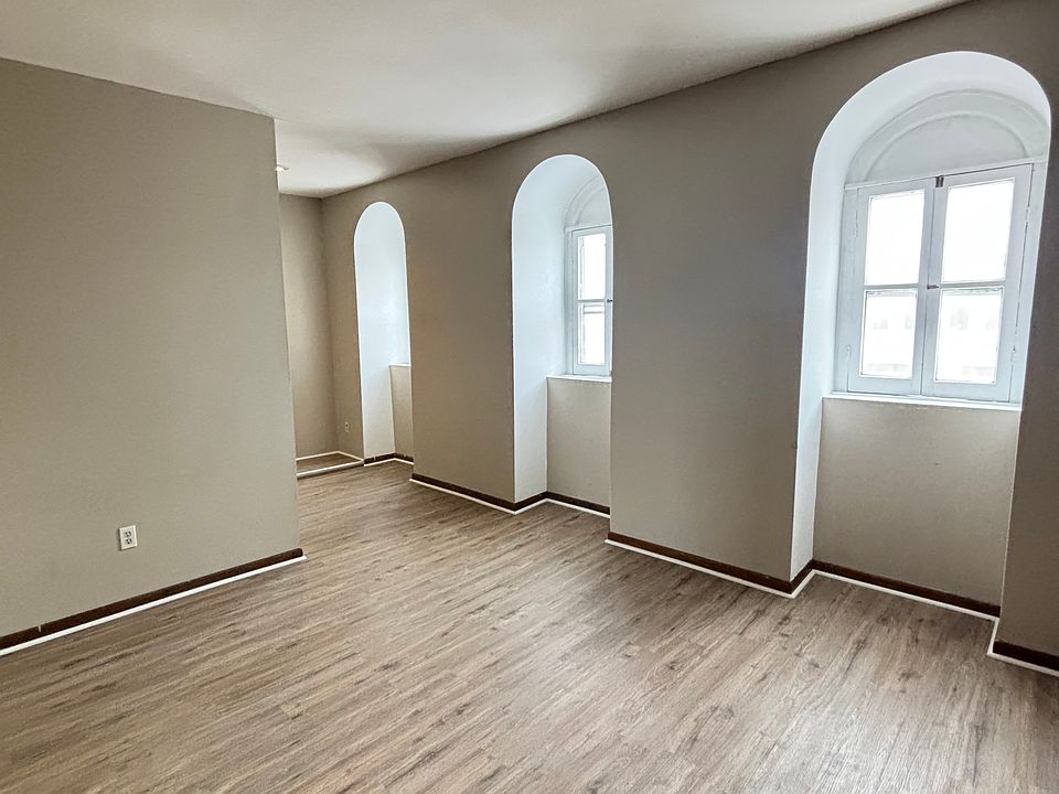 1st image of 341 Franklin St #6