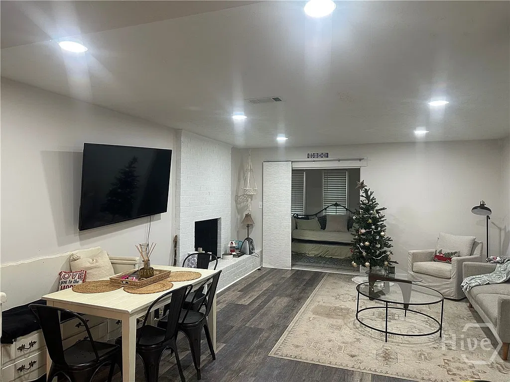 2 bed, 2.0 bath, 1188 sqft, $1,600 — Photo 4