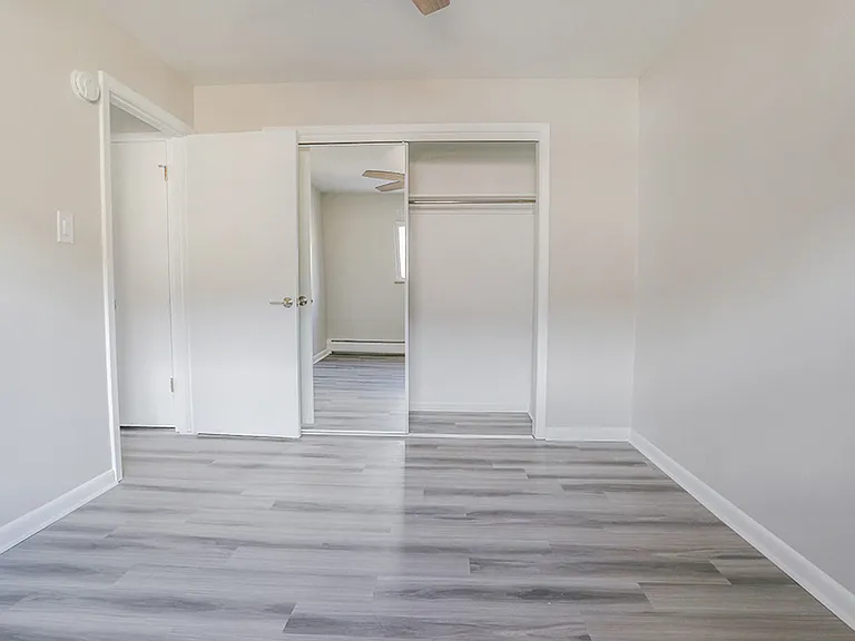 160 S Emerson St — Photo 22