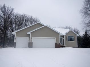132 Pheasant Ridge Dr, Montrose, MN 55363