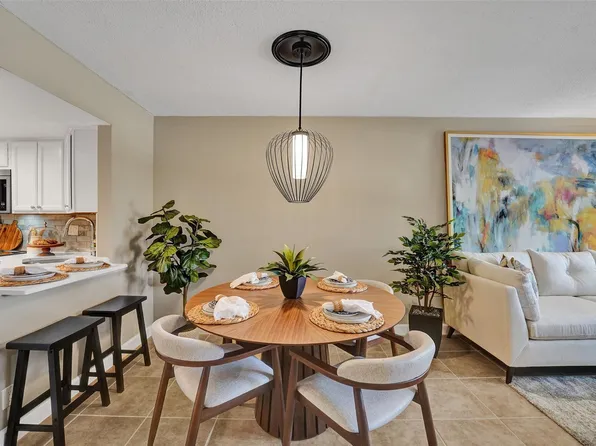 3121 Riverside Drive #A-303, Coral Springs, FL 33065