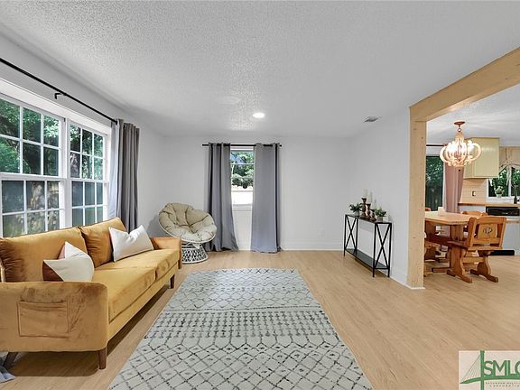 2nd image of 2305 Shaw Avenue #1/2 A