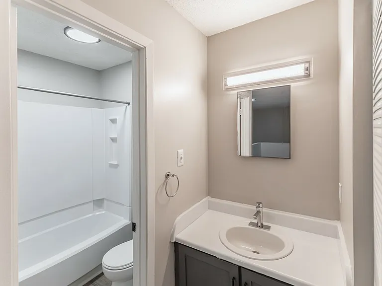 Brookridge Apartments — Photo 24