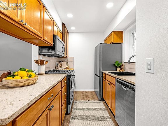 2nd image of 3676 Queen Anne Way