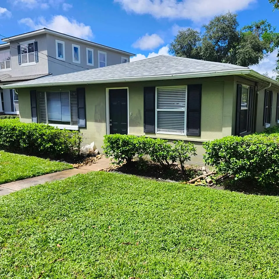 2 bed, 1000 sqft, $2,075 — Photo 1