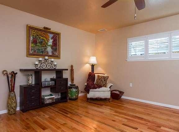 3rd image of 2164 Woodland Ave