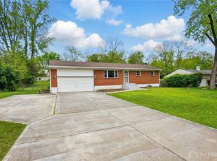 3700 Echo Hill Ln, Dayton, OH 45430