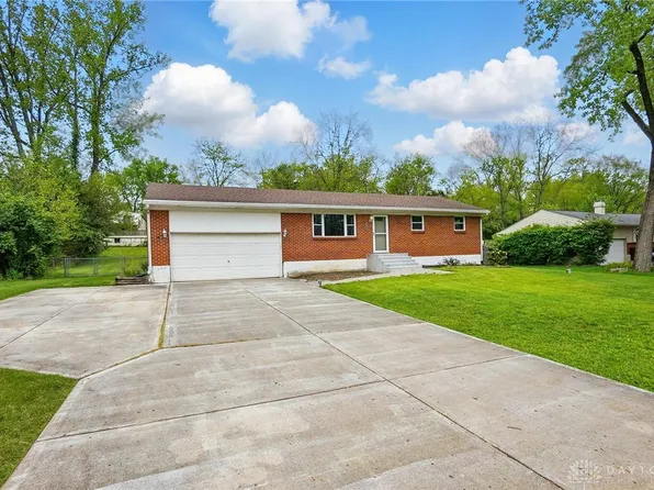 3700 Echo Hill Ln, Dayton, OH 45430