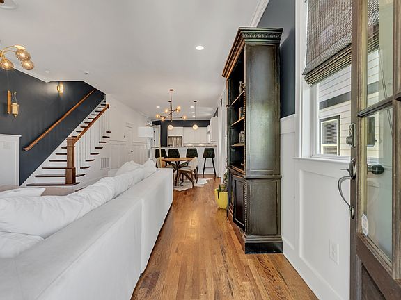 3rd image of 1108 Cahal Ave