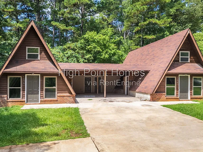 1696 Johnson Rd #B — Photo 3