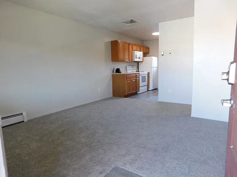 1302 Glenwood Ave — Photo 4