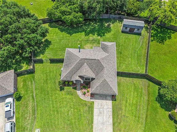 5th image of 428 Gainesway Dr