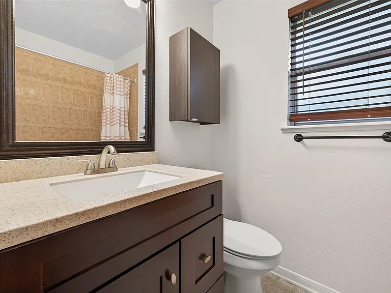 12818 Westella Dr — Photo 26