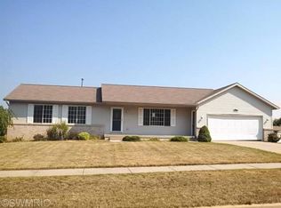 4153 Chaska Ct NW, Grand Rapids, MI