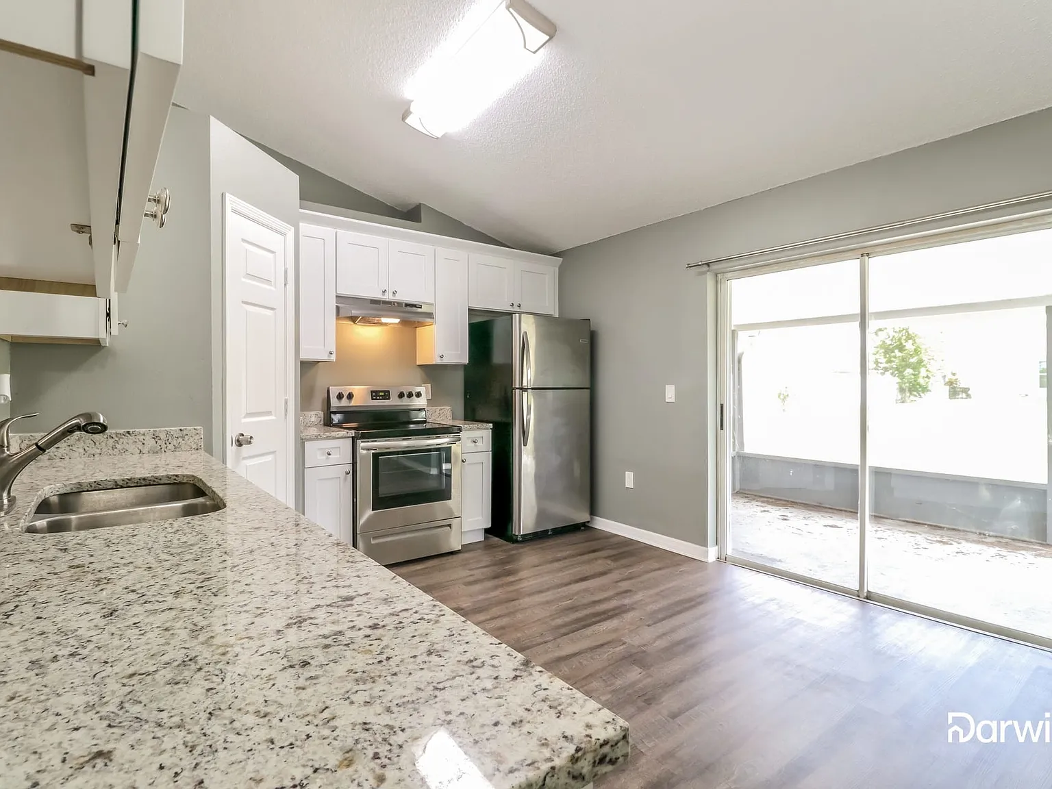 3 bed, 2.0 bath, 1347 sqft, $1,775 — Photo 4