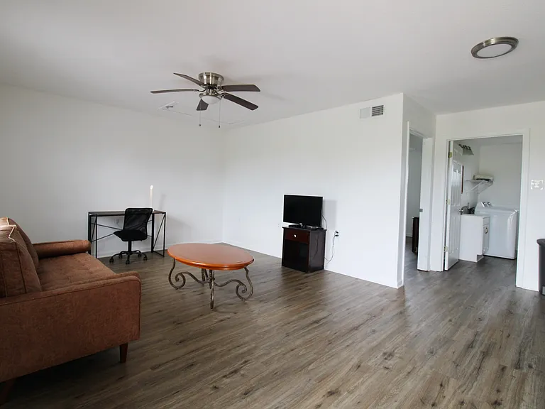 111 Picone Rd #3-D — Photo 4