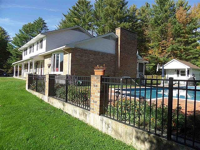 2nd image of 227 Chestnut Hill Rd