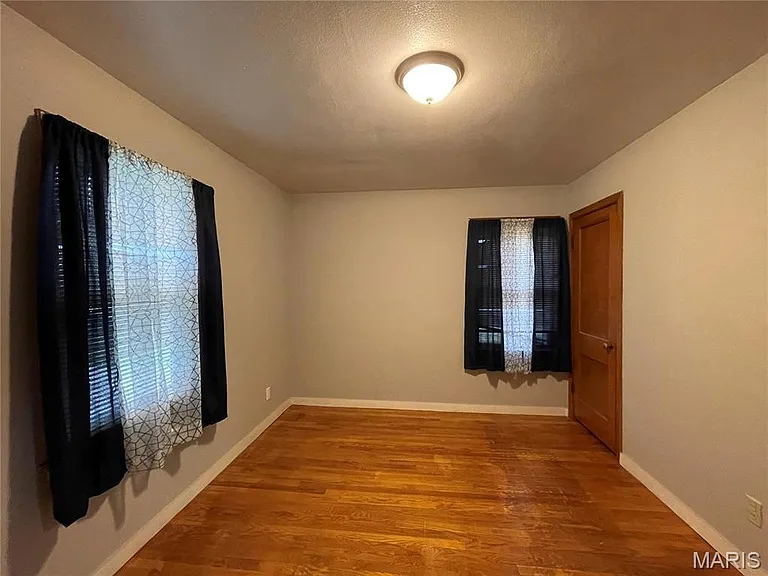 10745 Saint Xavier Ln — Photo 24