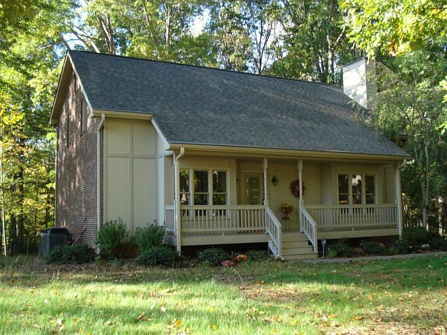 Over 1 acre wooded lot