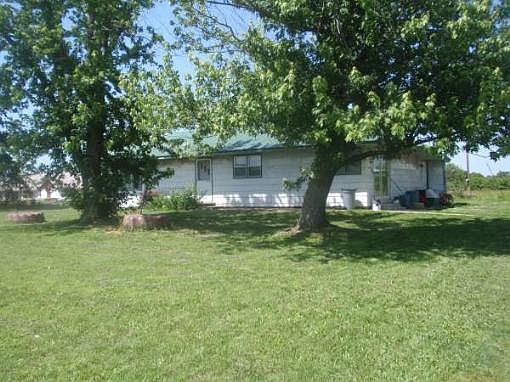 3rd image of 1120 E Us Highway 160