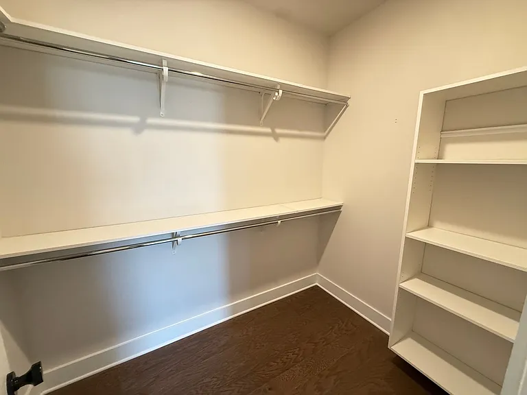 412 Hyco Ct — Photo 11
