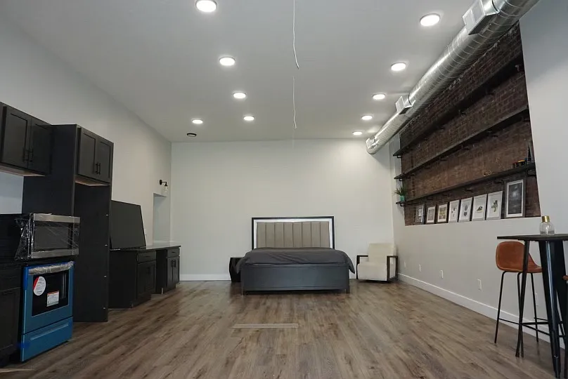 Studio, 800 sqft, $975 — Photo 4