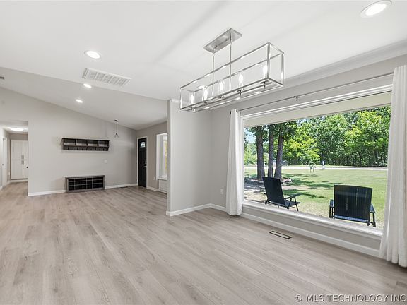 4th image of 8208 Webb Dr