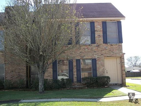 2nd image of 208 Greenbriar Dr