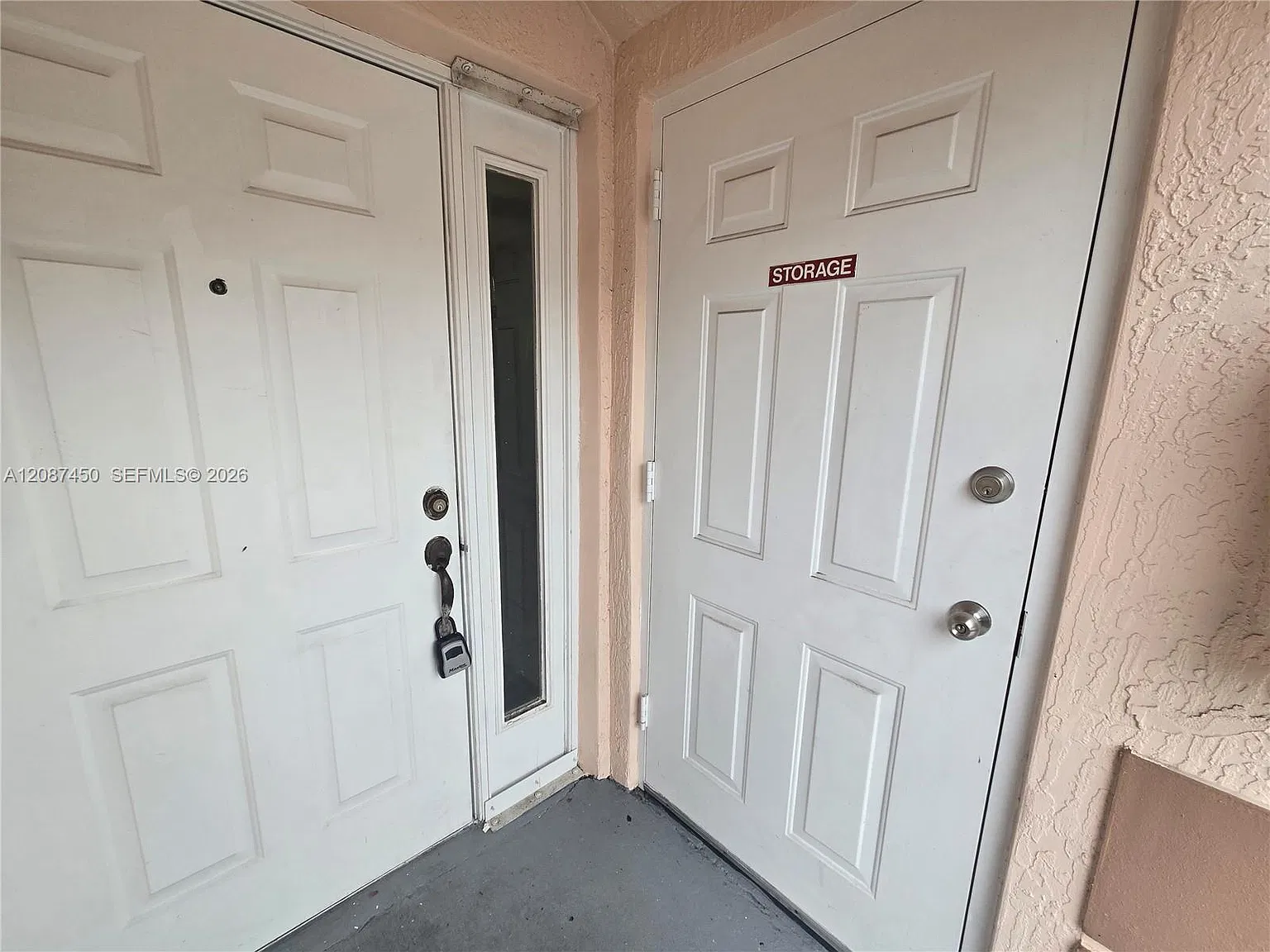 Venetia Gardens Condo — Photo 3