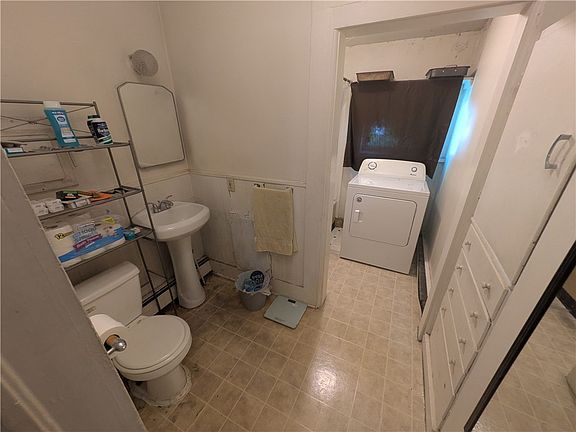 5th image of 10 McClellan Ave