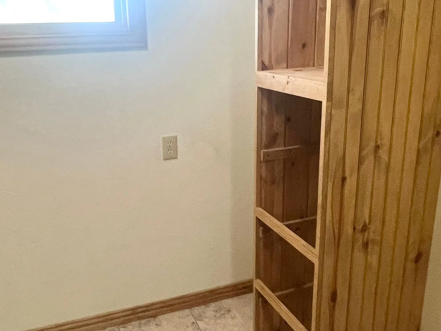 3 bed, 2.0 bath, 1732 sqft, $2,300 — Photo 3