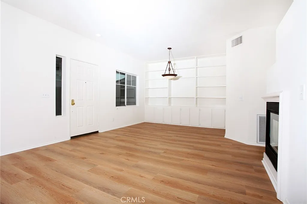 3 bed, 1681 sqft, $1,000 — Photo 3