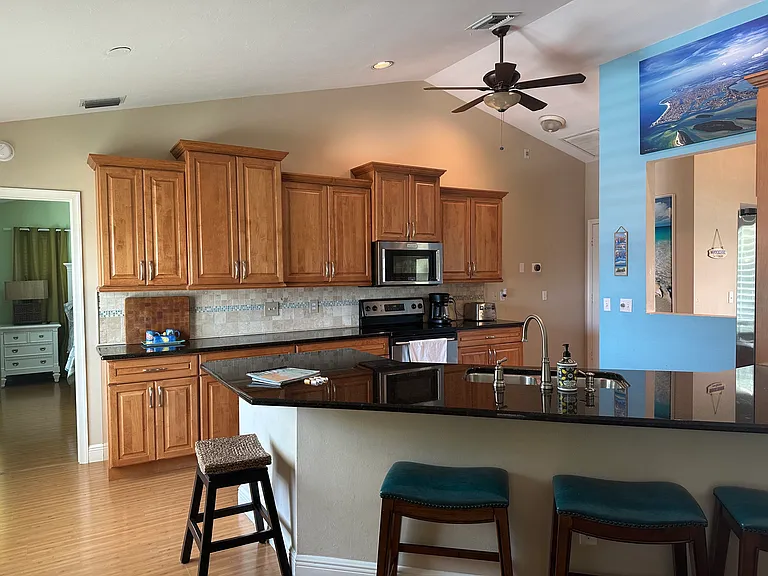 931 Sycamore Ct — Photo 11