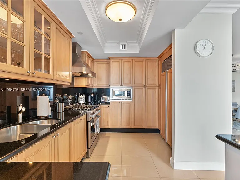 17875 Collins Ave #4405 — Photo 20