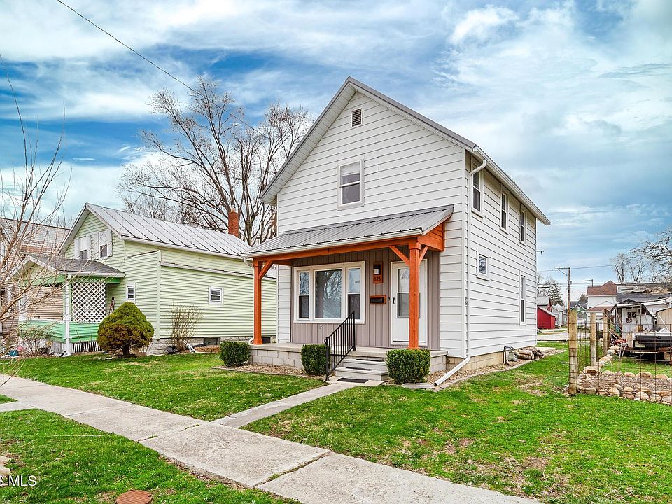 1st image of 826 S Spring St