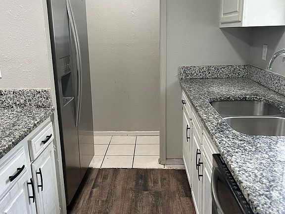 3rd image of 1602-1605 Juniper Cir #2438507B
