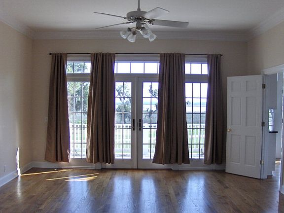 5th image of 112 Riverwalk Dr