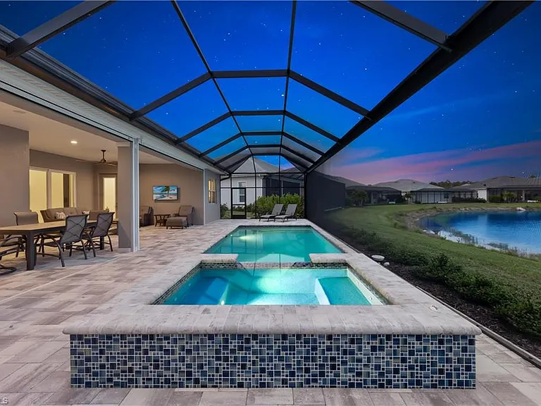 14265 Laguna Springs Ln — Photo 2