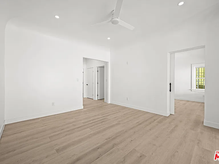 1246 N Formosa Ave — Photo 4