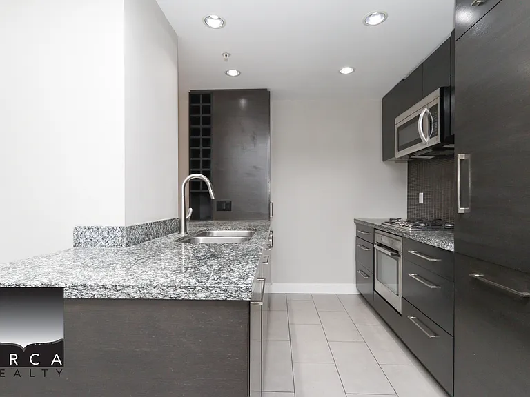509 Homer St #509 — Photo 12
