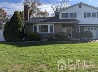 57 Zaleski Dr, Sayreville, NJ 08872